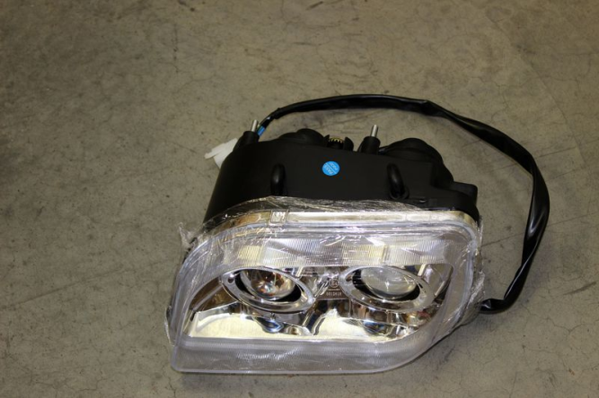 Фара левая, в сборе