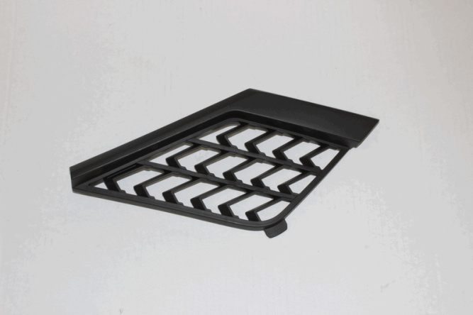 Решетка радиатора, левая