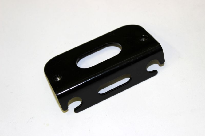 Кронштейн крепления регулятора напряжения