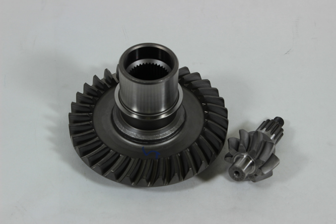 Главная пара заднего редуктора  компл.