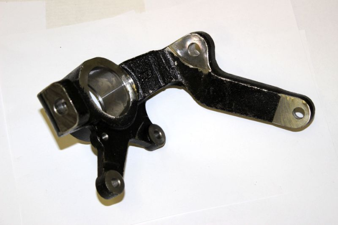 Кулак поворотный правый