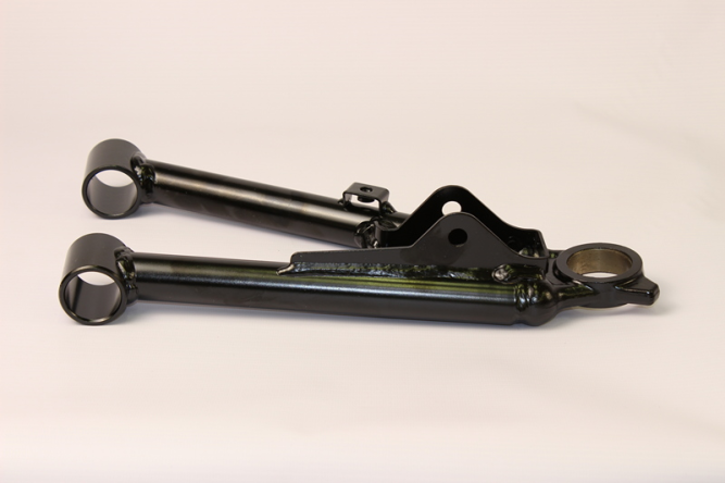 Рычаг передний верхний правый