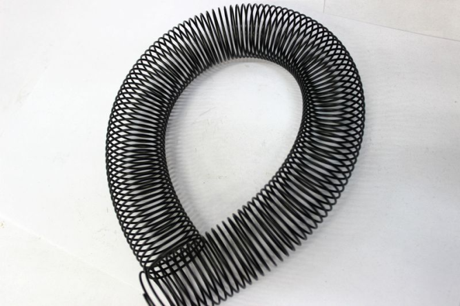 Пружина патрубка системы охлаждения