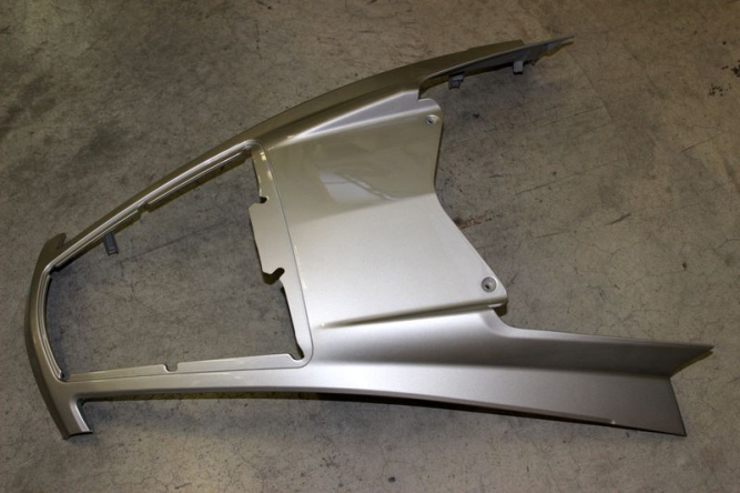 Облицовка передняя верхняя (серый металлик/METAL GREY)