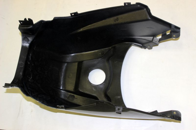 Облицовка бензобака (серый металлик / TITANIUM GRAY)