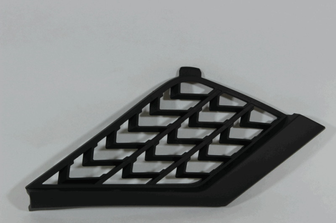 Решетка радиатора, правая