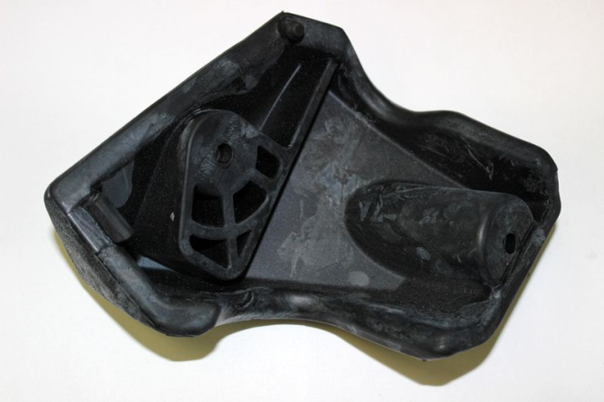 Накладка защитная передняя левая