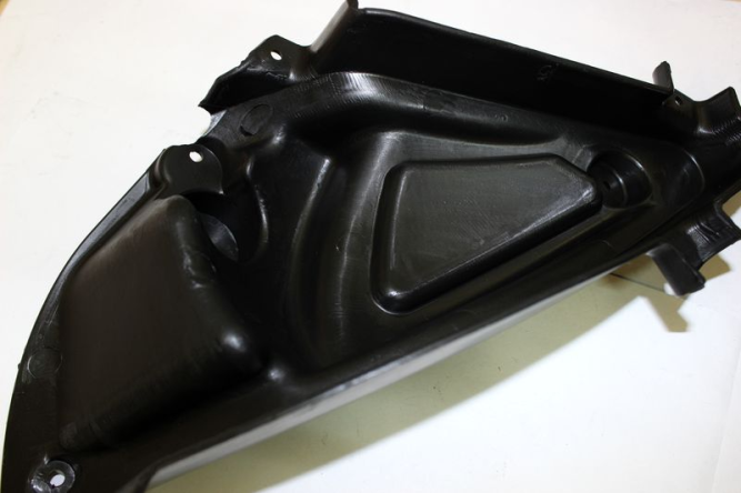 Кожух заднего фонаря, левый