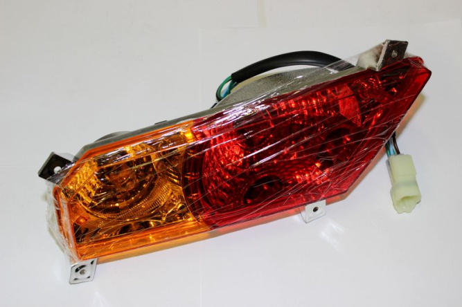 Фонарь задний правый