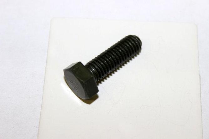 Болт M8x25