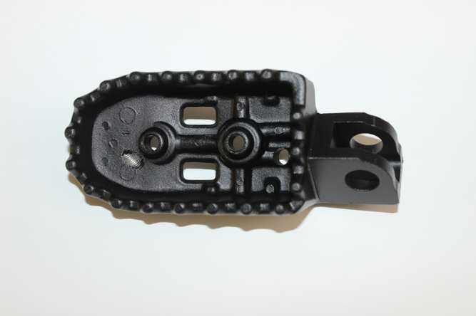 Подножка правая передняя