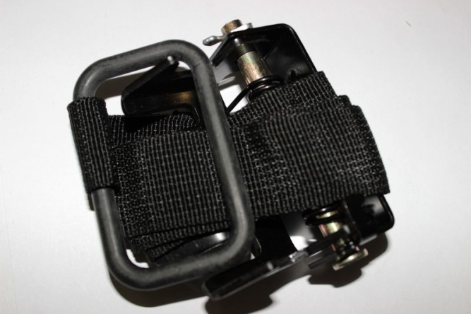 Замок правого сиденья