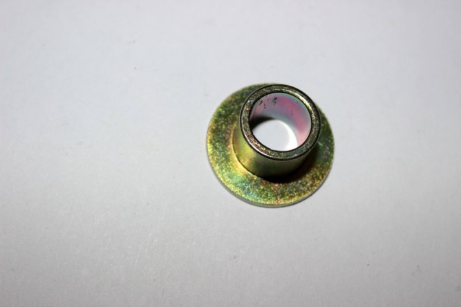 Втулка заднего кронштейна