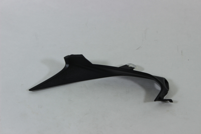 Облицовка фары передняя правая