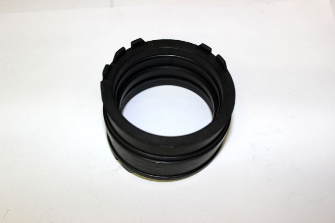 Соединитель патрубка дросселя с впускным коллектором Х8