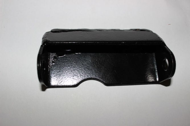 Кронштейн крепления заднего редуктора передний