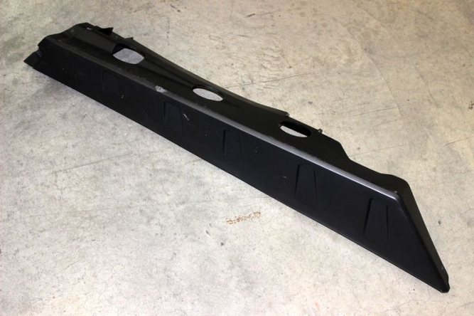 Накладка кузова левая