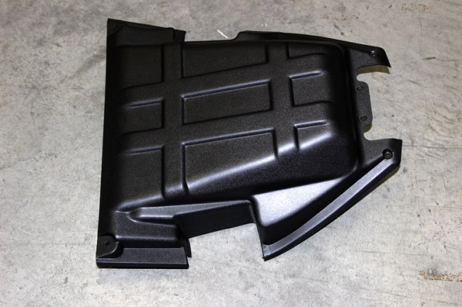 Крышка переднего багажника верхняя