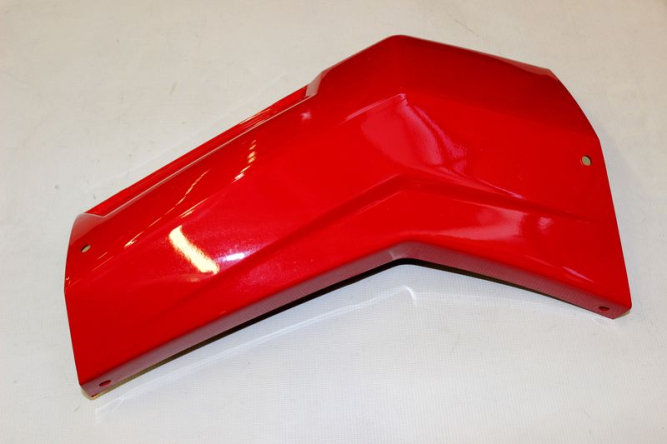 Накладка крыла передняя, правая (красный)