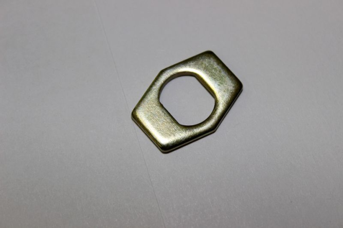 Крепеж задних повородных указателей