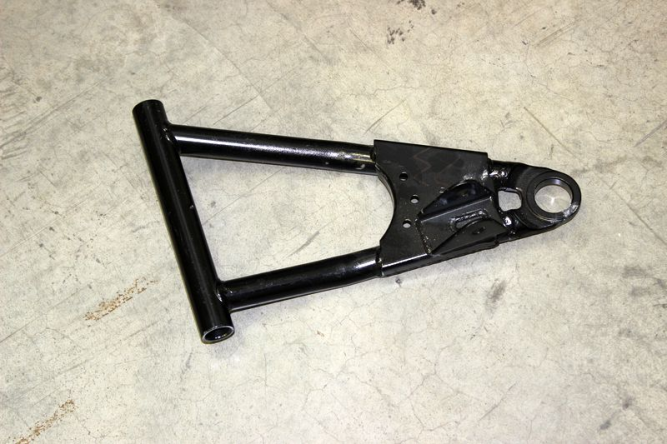 Рычаг передний верхний правый