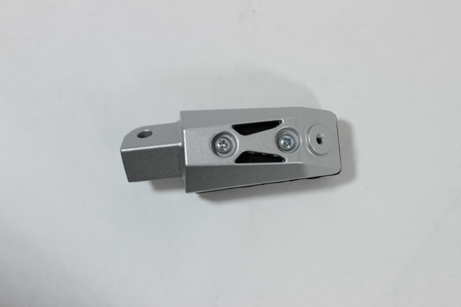 Подножка водительская правая в сборе (белый / SILVER WHITE)