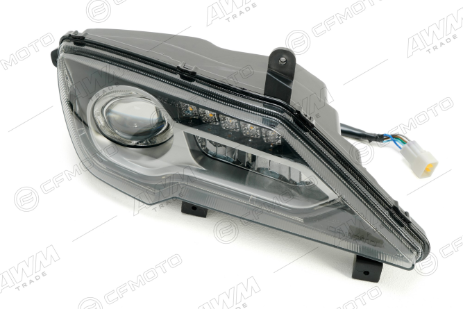Фара правая (верхняя светодиодная полоса прозрачная)