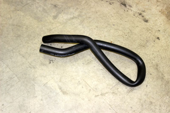 Шланг системы охлаждения, внешний